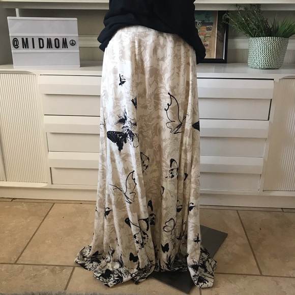 Soft Surroundings Dresses & Skirts - Soft Surroundings butterfly maxi skirt